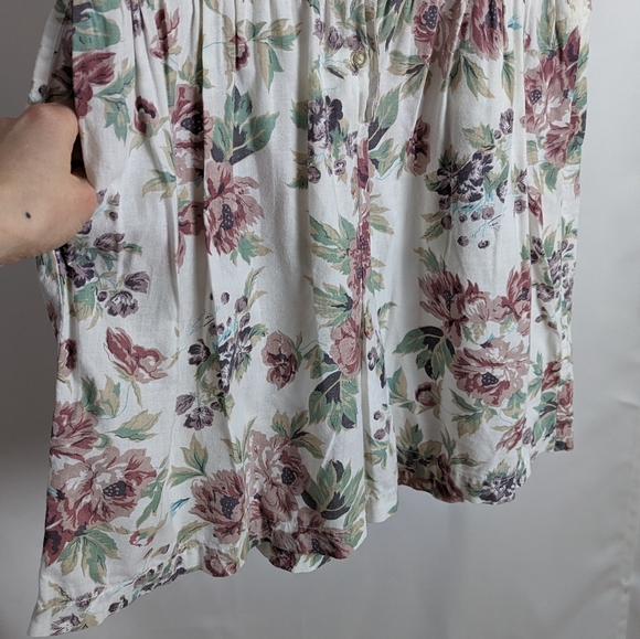 Vintage cottagecore white floral sleeveless romper - Picture 4 of 8